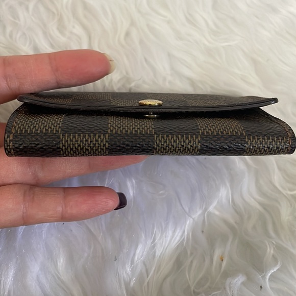 Louis Vuitton key case - Picture 12 of 12